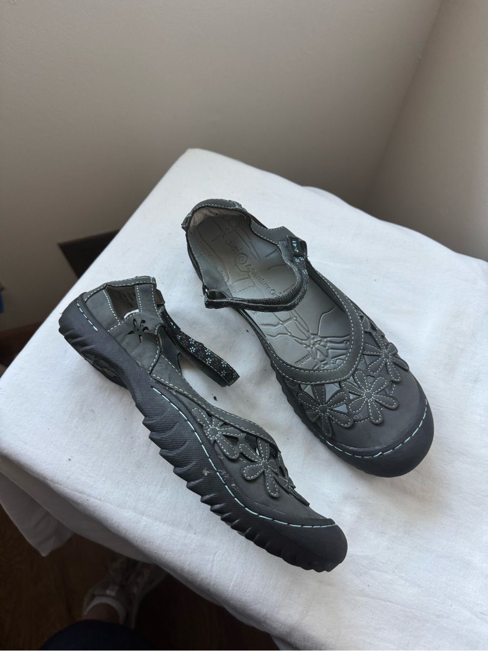 J-41 Gray Floral Mary Jane Walking Shoes – Size 11